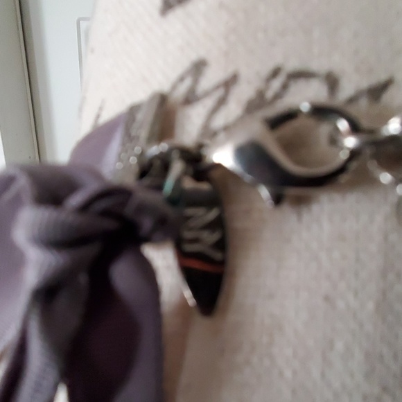 New.long necklace - Picture 2 of 2